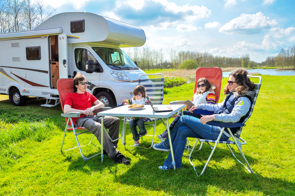 How To Save Money While Travelling With RV