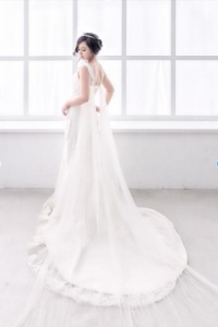 Throw A Wedding Like A Celebrity (But On A Budget)